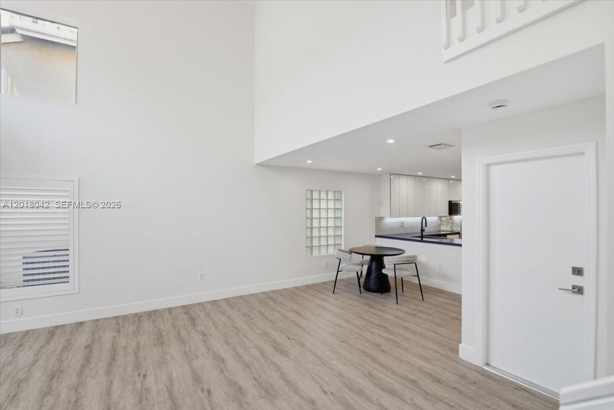 Photo of 1135 Oysterwood St (1135), Hollywood, Florida, 33019 -
