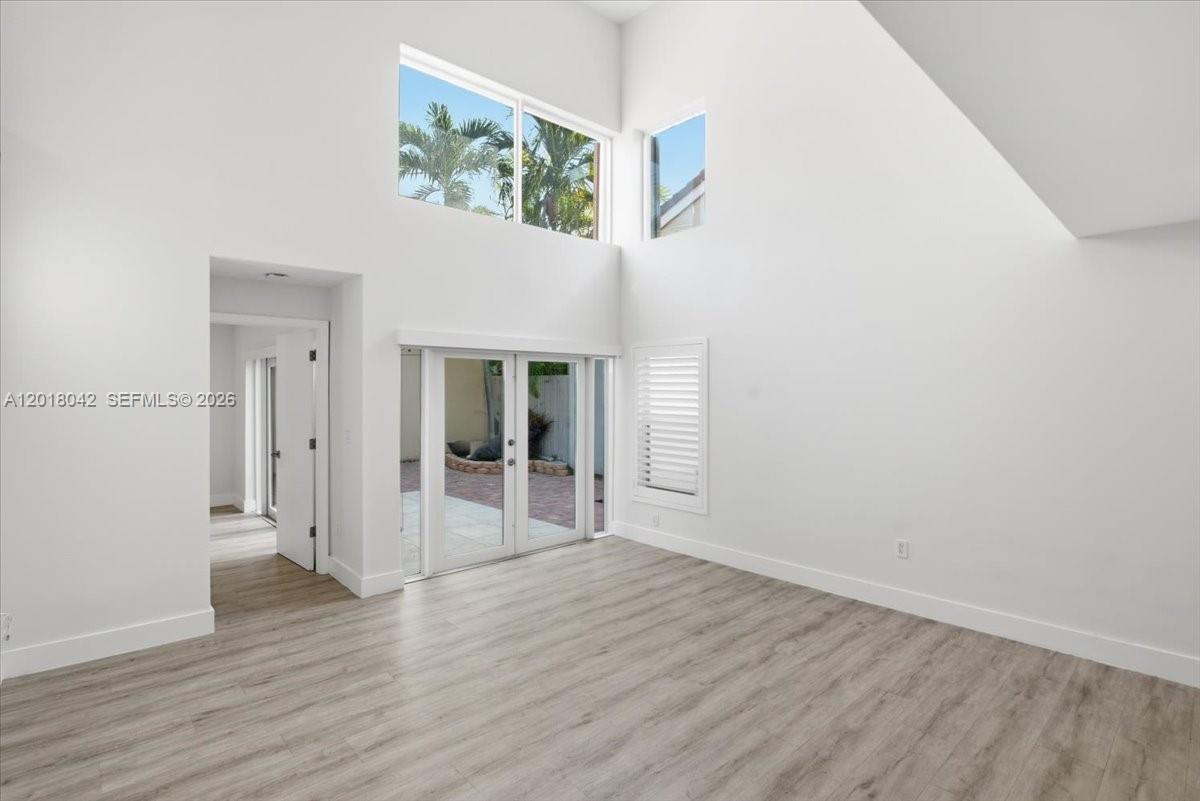 Photo of 1135 Oysterwood St (1135), Hollywood, Florida, 33019 -