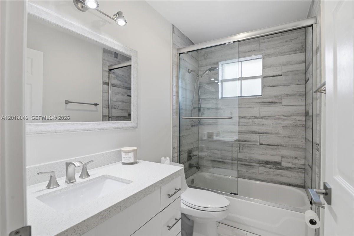 Photo of 1135 Oysterwood St (1135), Hollywood, Florida, 33019 -