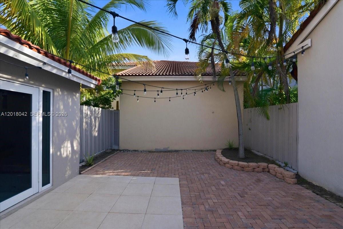 Photo of 1135 Oysterwood St (1135), Hollywood, Florida, 33019 -
