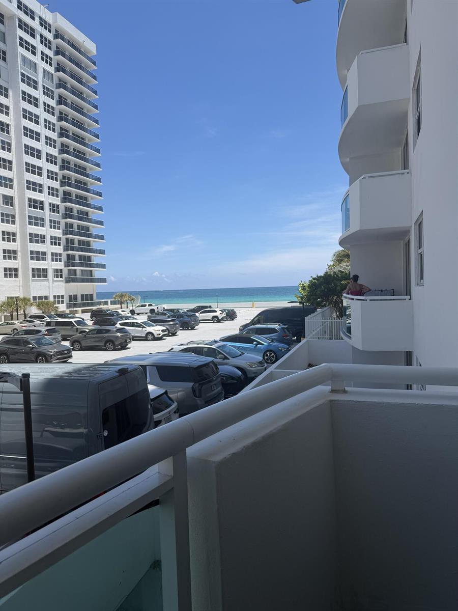 Photo of 3001 Ocean #203, Hollywood, Florida, 33019 - IMG_4821