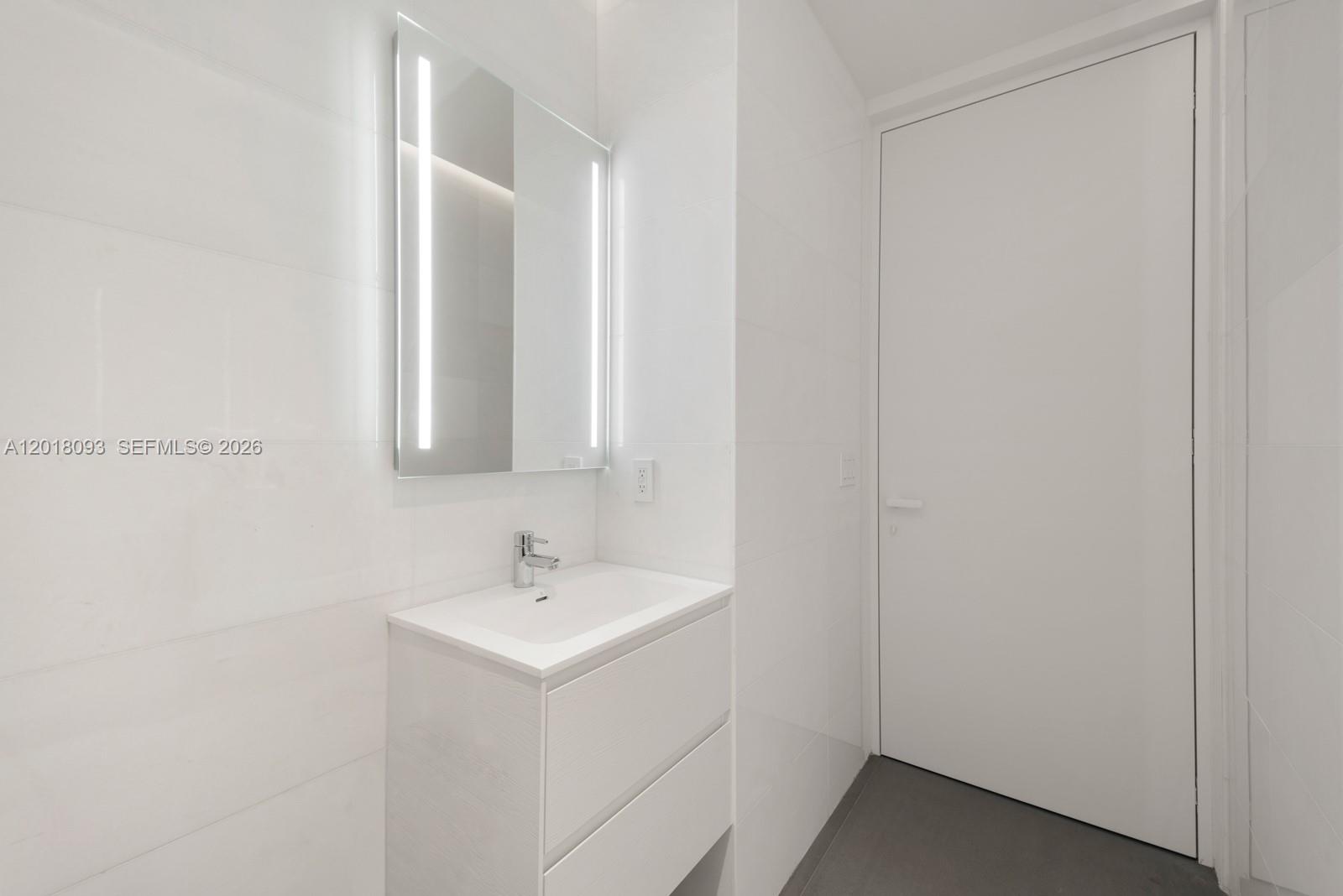 7B 3 / 4 2913 sq. ft. $ 2026-05-13 0 Photo