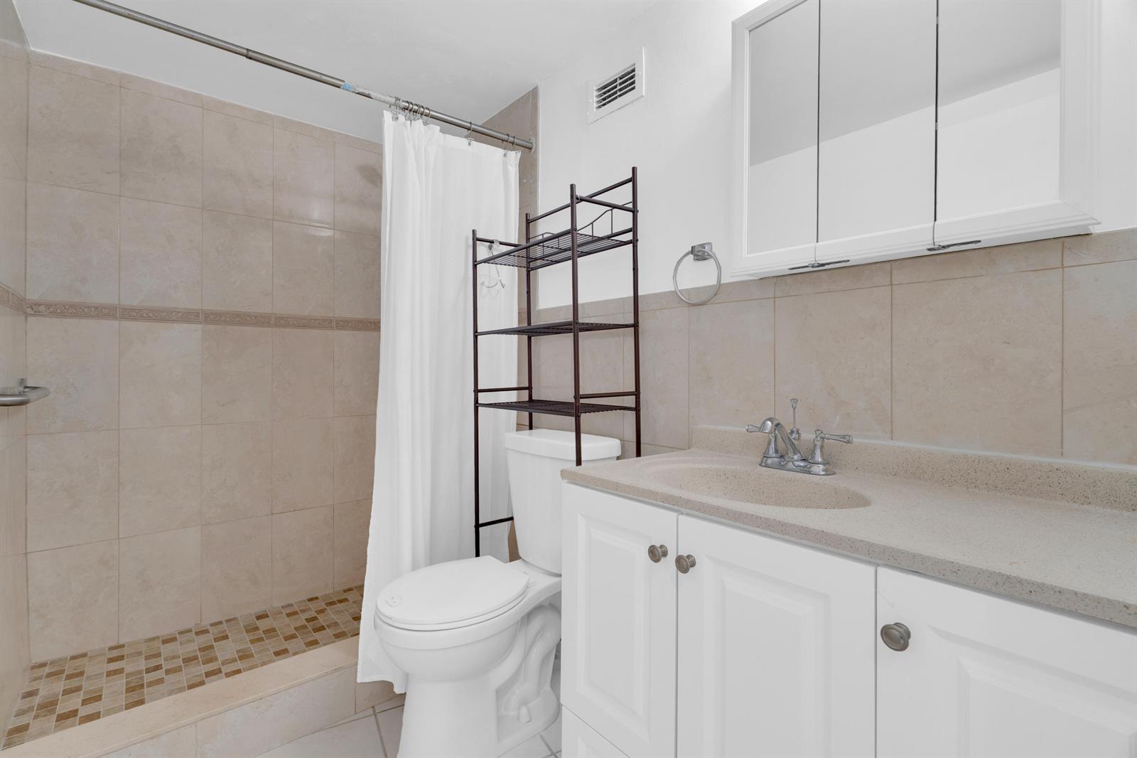 Photo of 3725 Ocean  #1215, Hollywood, Florida, 33019 - Final (4 of 34)