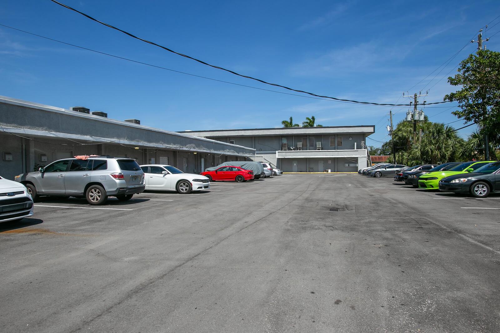 Ver detalles 16-2 / 0 sq. ft. $ 2026-06-15 0 foto