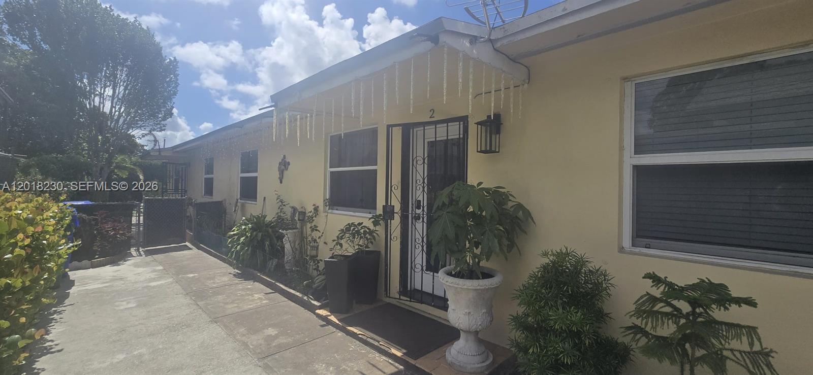 See details / 1880 sq. ft. $ 2026-05-13 0 Photo