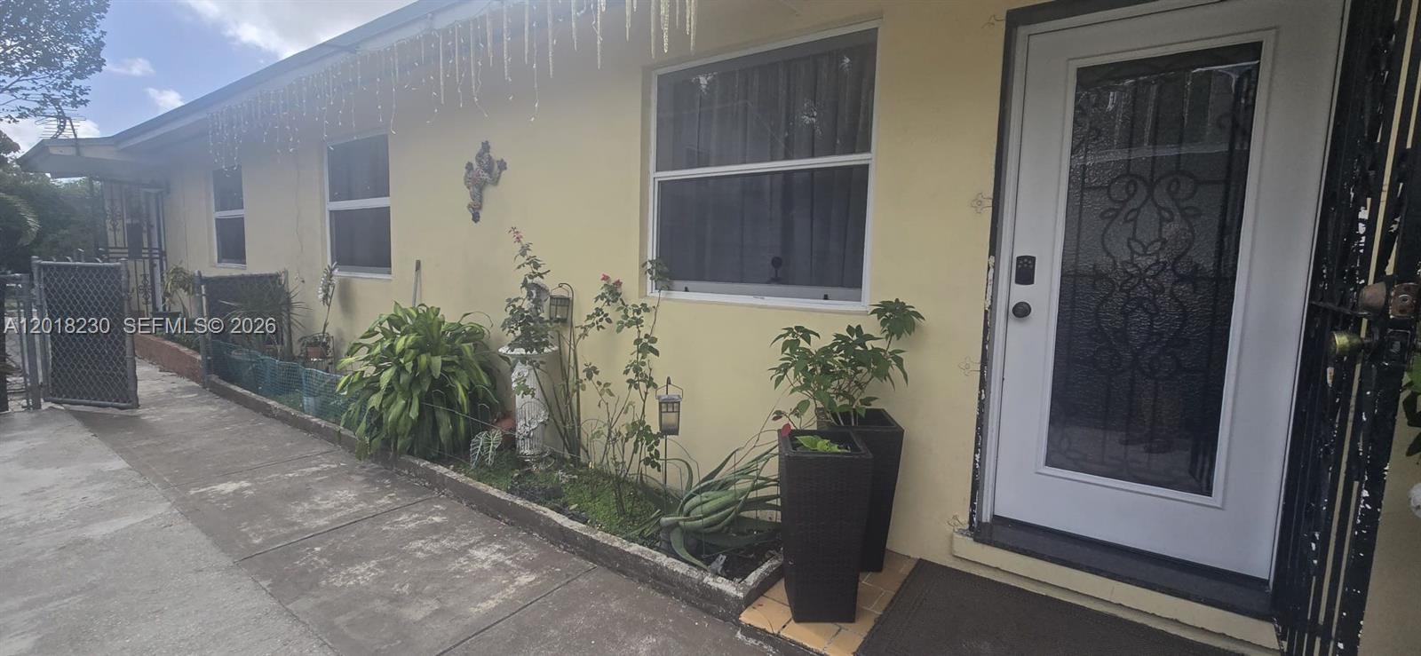 See details / 1880 sq. ft. $ 2026-05-13 0 Photo