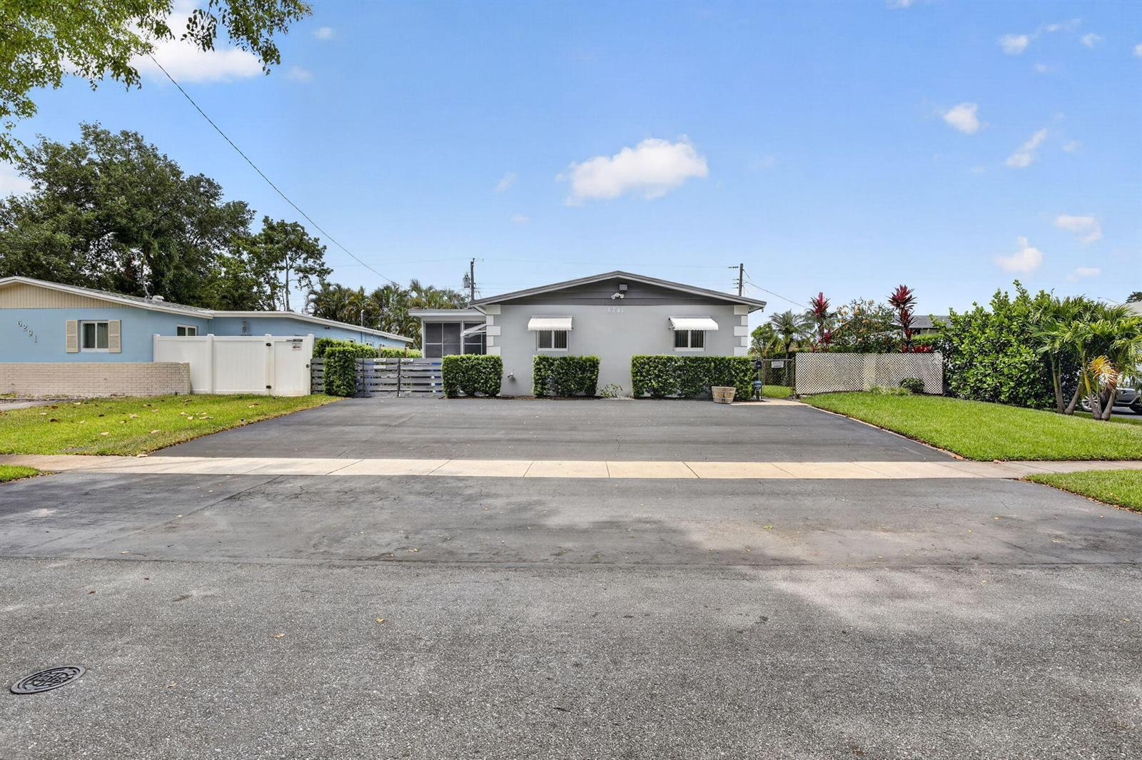 Подробнее 1-2 / 0 1823 кв.футов $ 2026-06-21 0 Фото