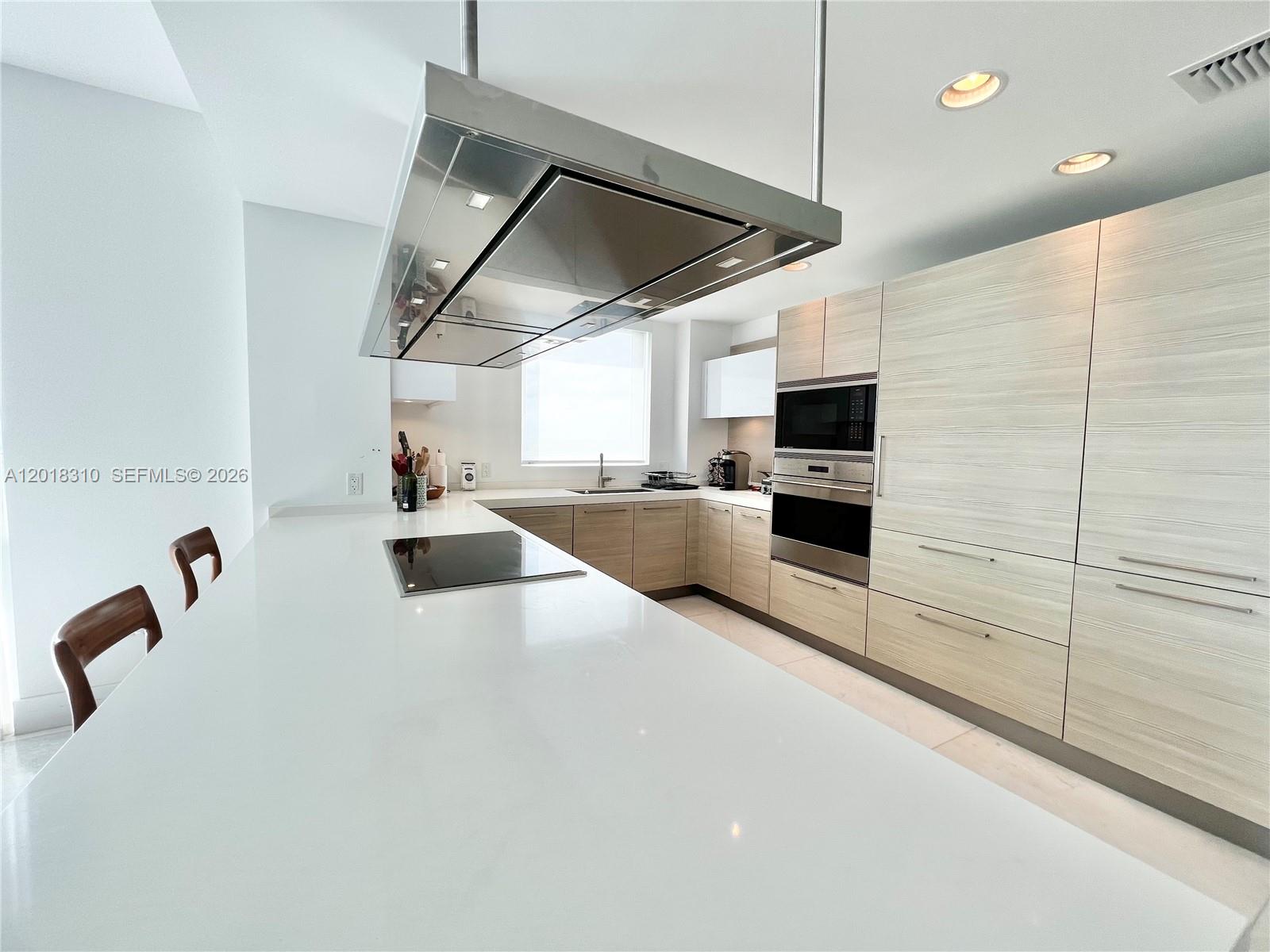 Photo of 17111 Biscayne Blvd #1102, North Miami Beach, Florida, 33160 -