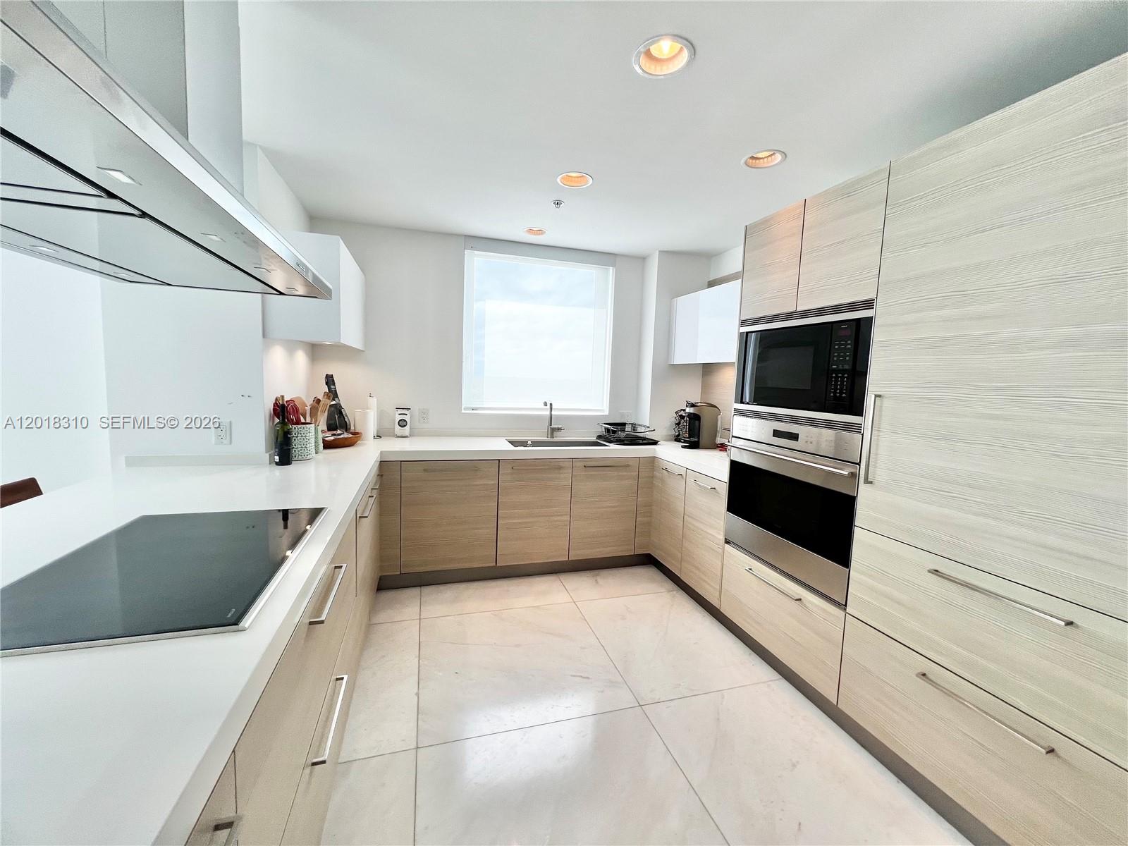 Photo of 17111 Biscayne Blvd #1102, North Miami Beach, Florida, 33160 -