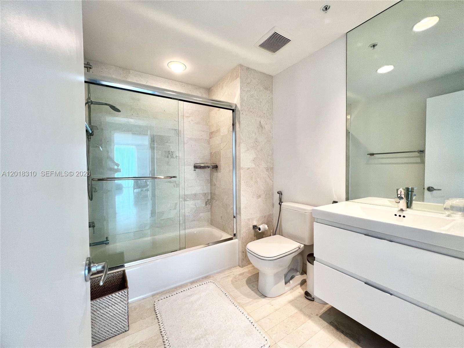 Photo of 17111 Biscayne Blvd #1102, North Miami Beach, Florida, 33160 -