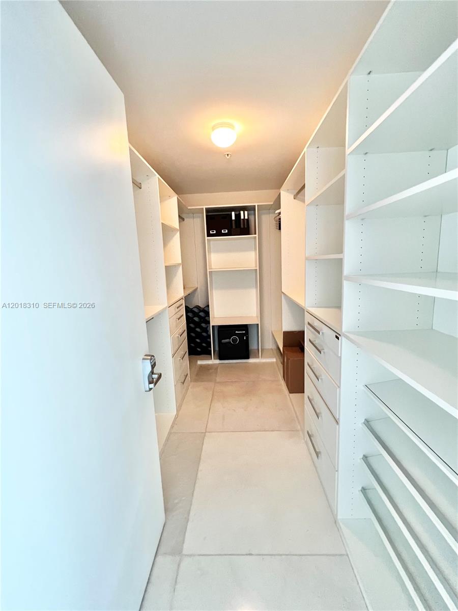 Photo of 17111 Biscayne Blvd #1102, North Miami Beach, Florida, 33160 -