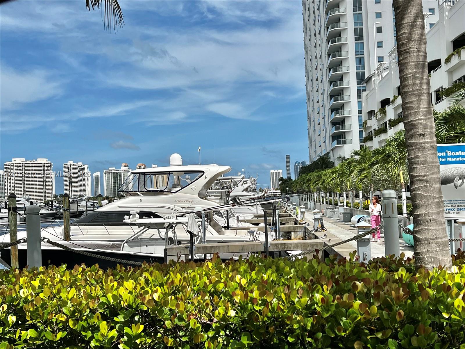 Photo of 17111 Biscayne Blvd #1102, North Miami Beach, Florida, 33160 -