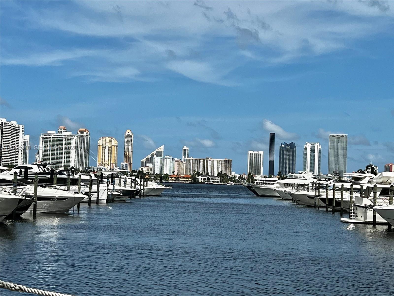 Photo of 17111 Biscayne Blvd #1102, North Miami Beach, Florida, 33160 -