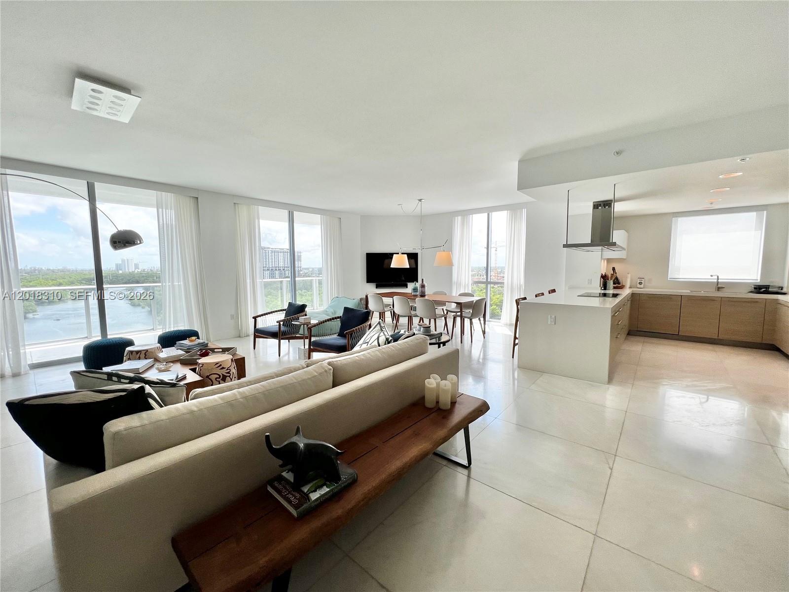 Photo of 17111 Biscayne Blvd #1102, North Miami Beach, Florida, 33160 -
