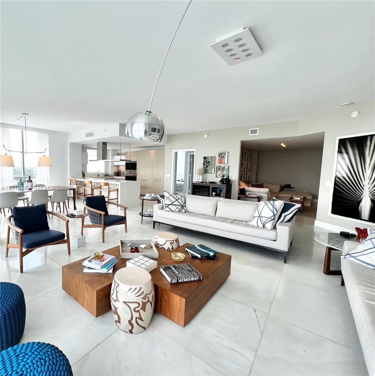 Photo of 17111 Biscayne Blvd #1102, North Miami Beach, Florida, 33160 -