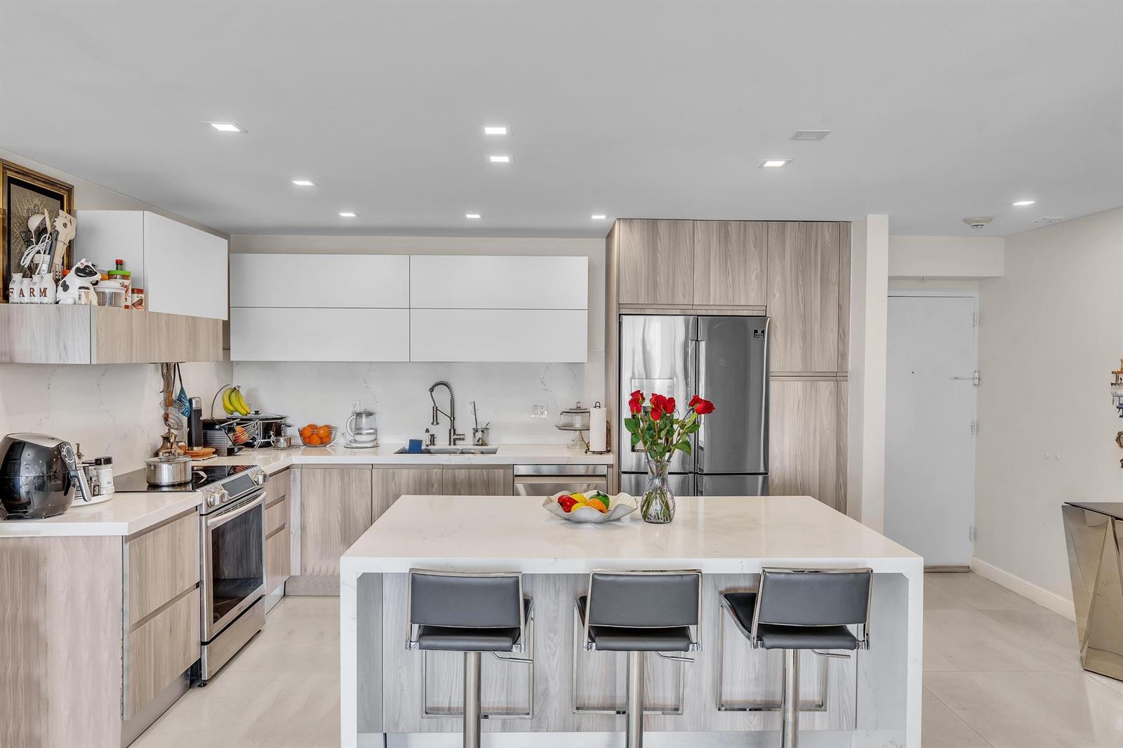 Photo of 19390 Collins  #421, Sunny Isles Beach, Florida, 33160 - DSC00806