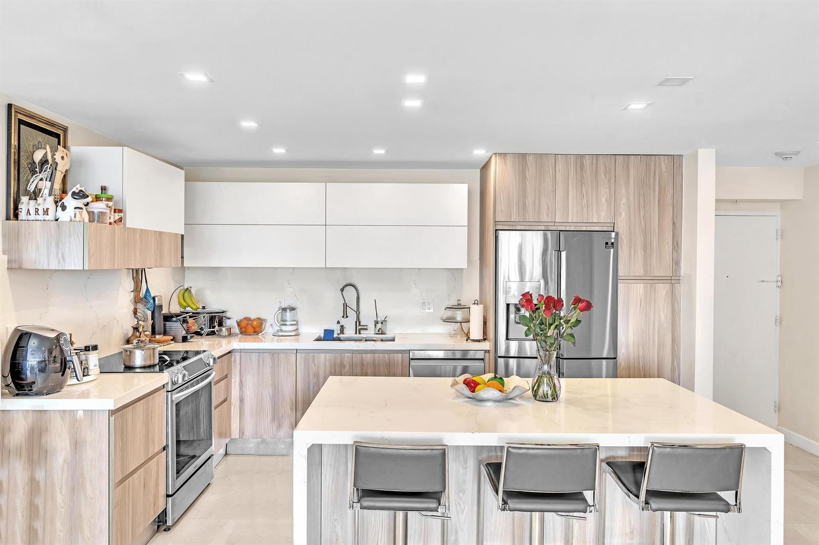 Photo of 19390 Collins  #421, Sunny Isles Beach, Florida, 33160 - DSC00811