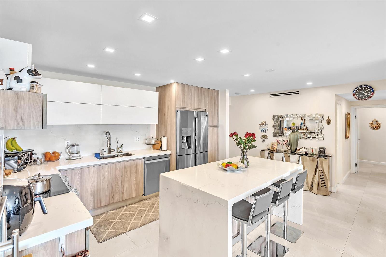 Photo of 19390 Collins  #421, Sunny Isles Beach, Florida, 33160 - DSC00816