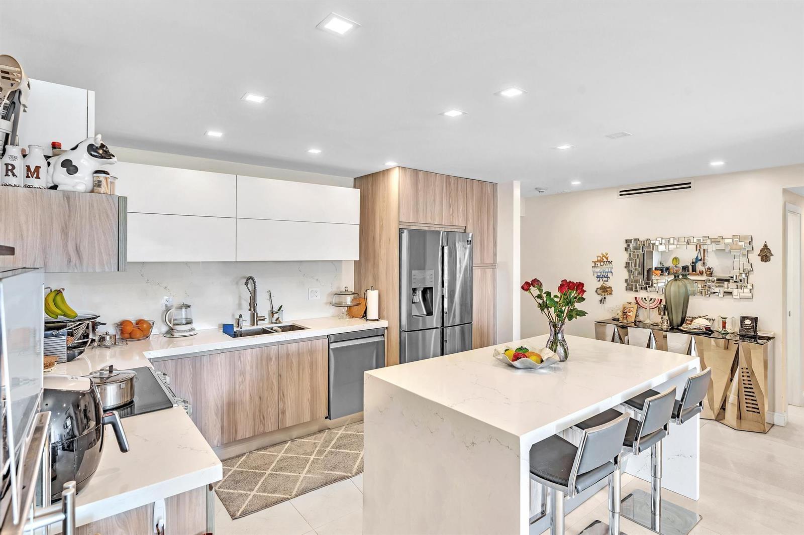 Photo of 19390 Collins  #421, Sunny Isles Beach, Florida, 33160 - DSC00821