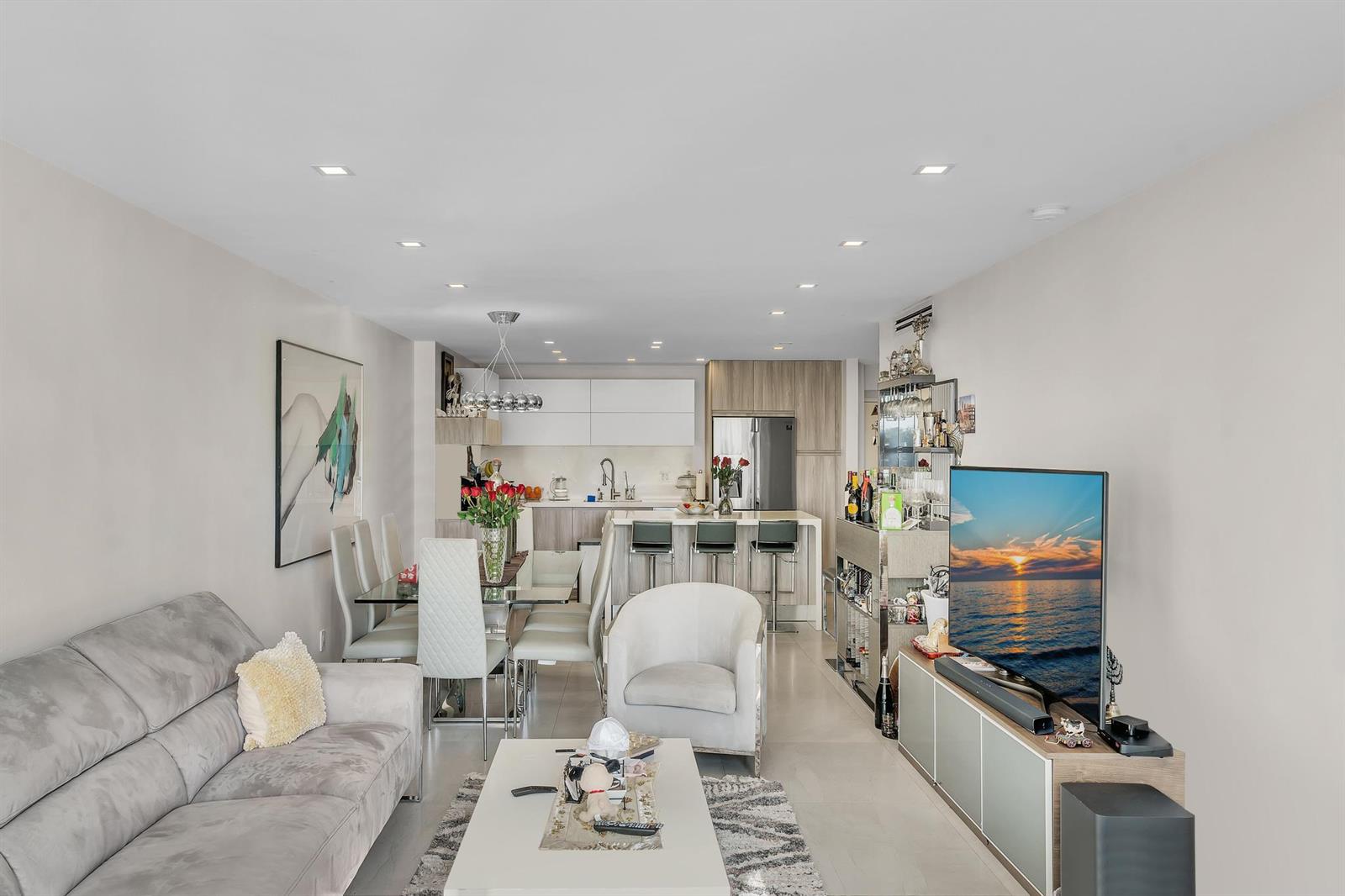 Photo of 19390 Collins  #421, Sunny Isles Beach, Florida, 33160 - DSC00891