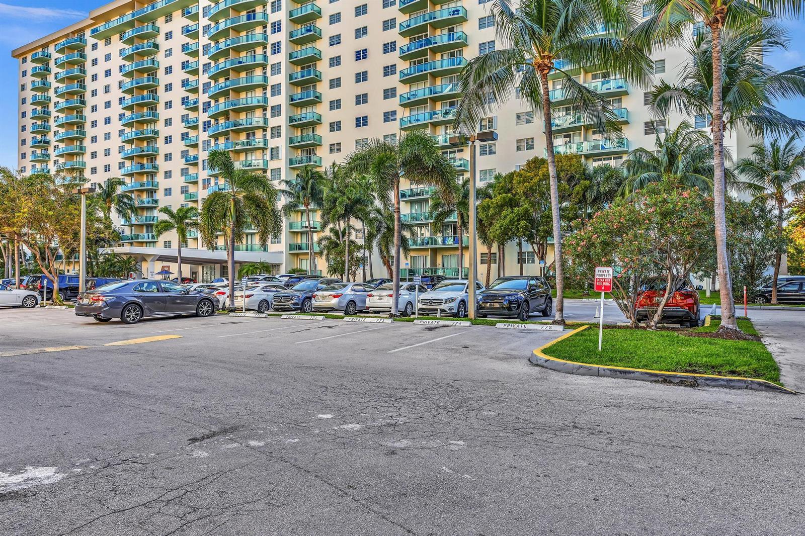 Photo of 19390 Collins  #421, Sunny Isles Beach, Florida, 33160 - DSC00686