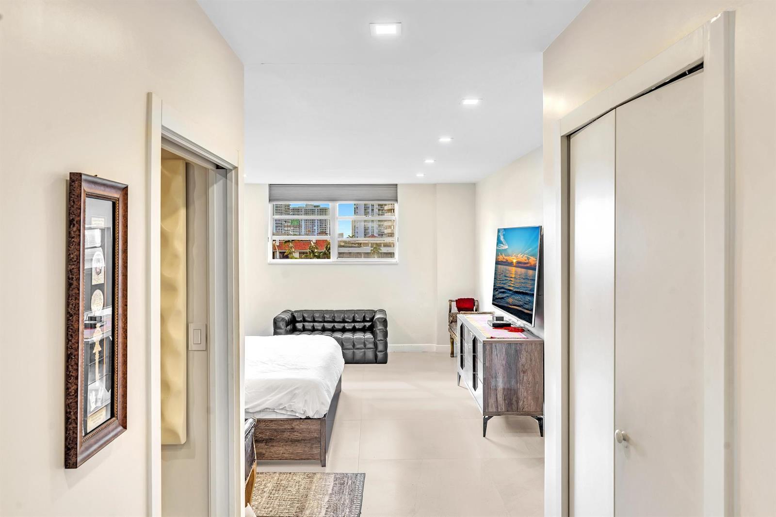 Photo of 19390 Collins  #421, Sunny Isles Beach, Florida, 33160 - DSC00711