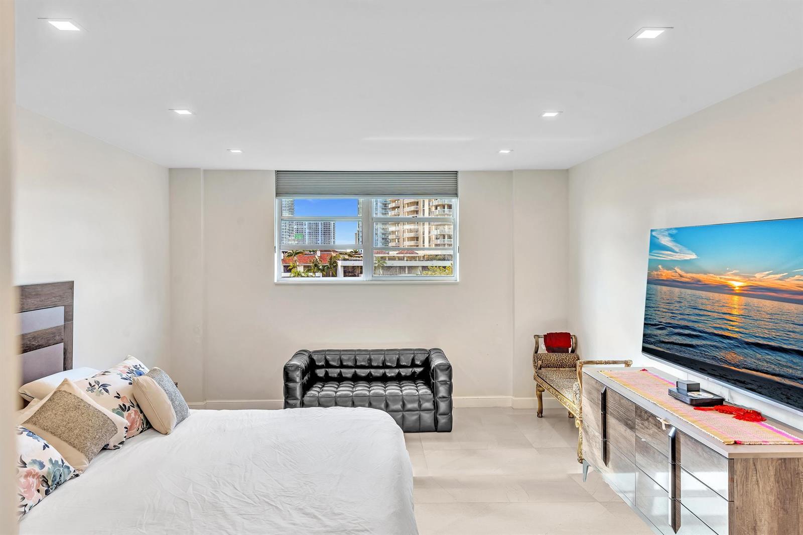 Photo of 19390 Collins  #421, Sunny Isles Beach, Florida, 33160 - DSC00716