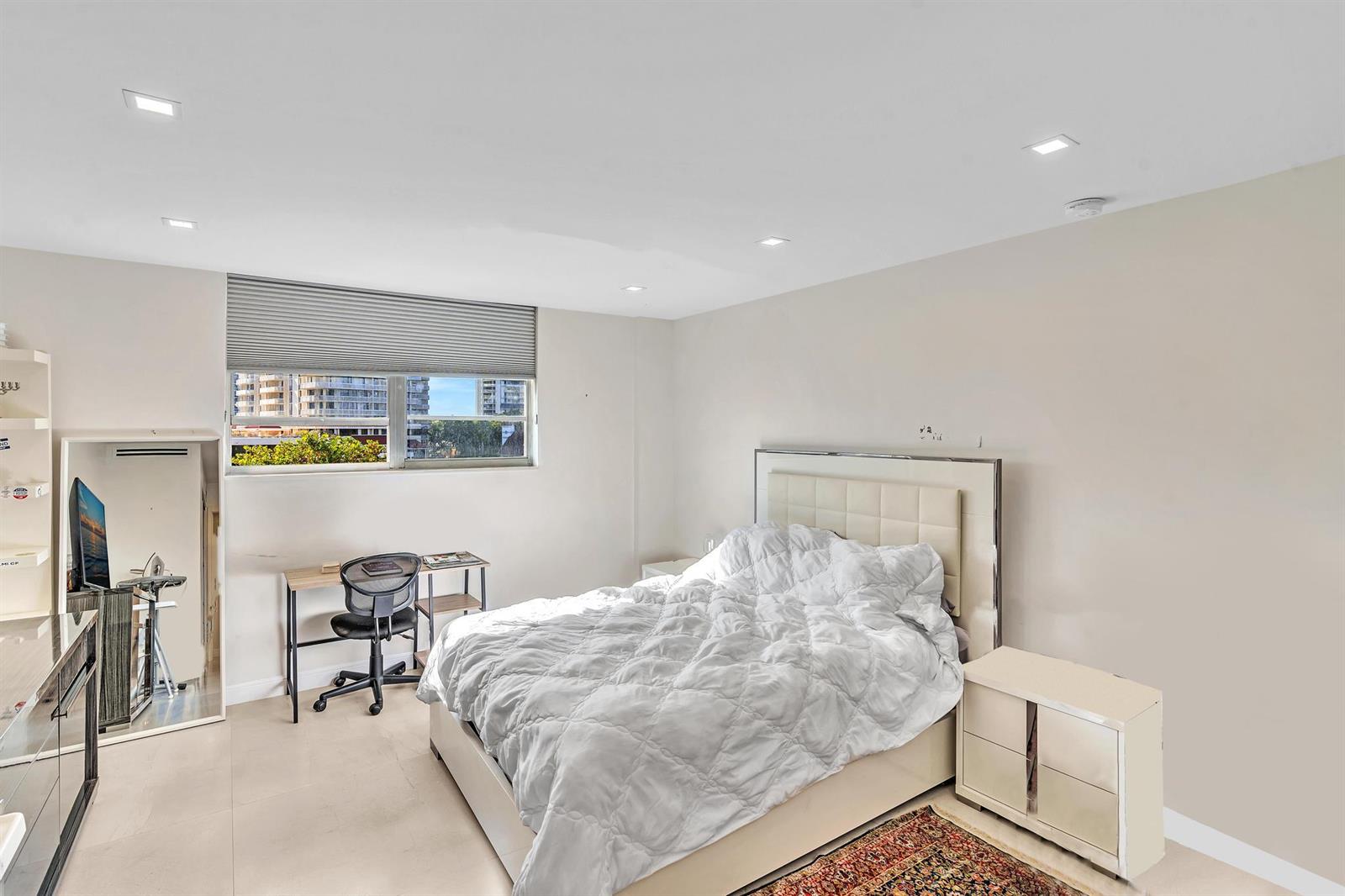 Photo of 19390 Collins  #421, Sunny Isles Beach, Florida, 33160 - DSC00751
