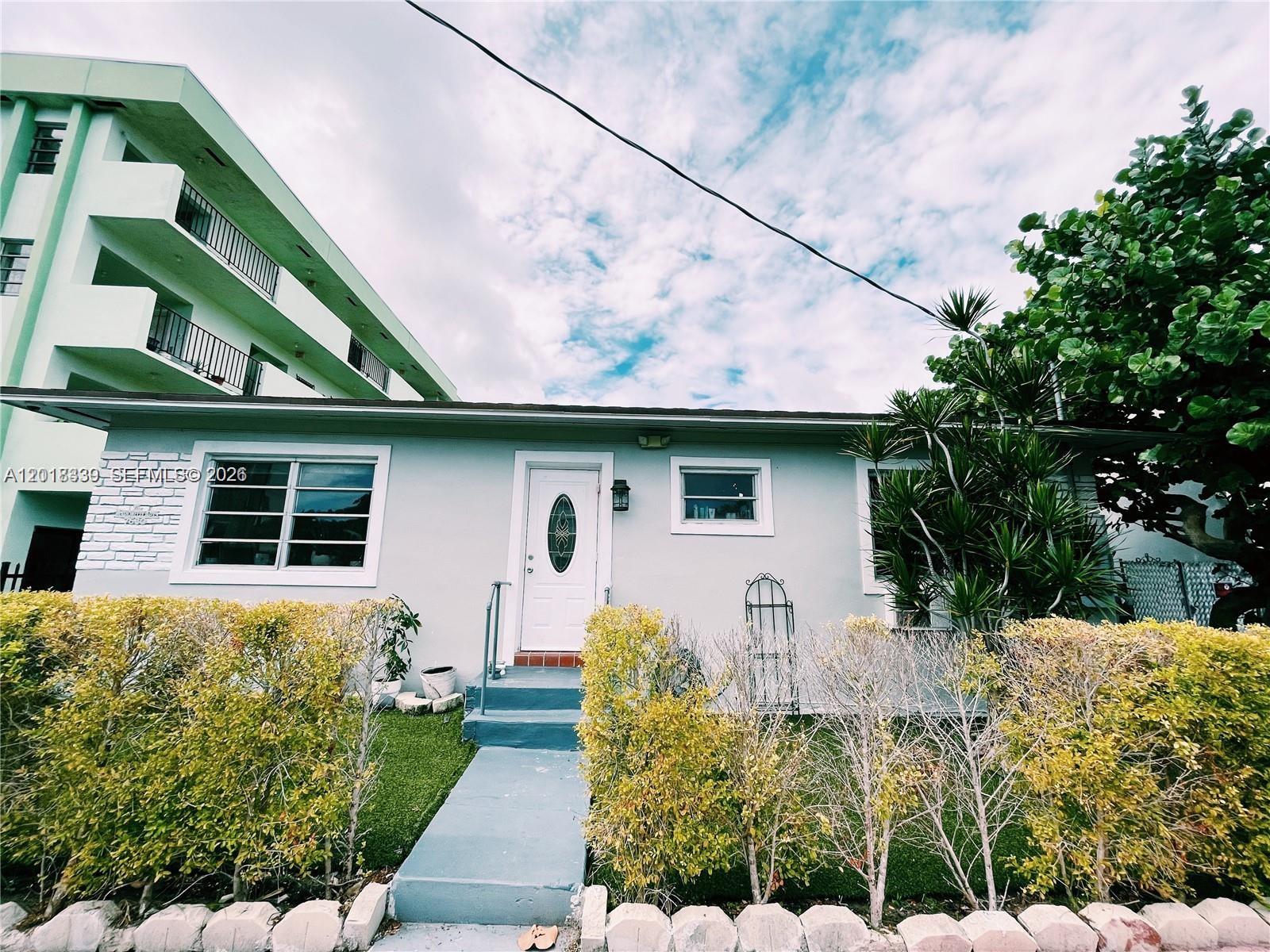 See details / 3400 sq. ft. $ 2026-05-13 0 Photo