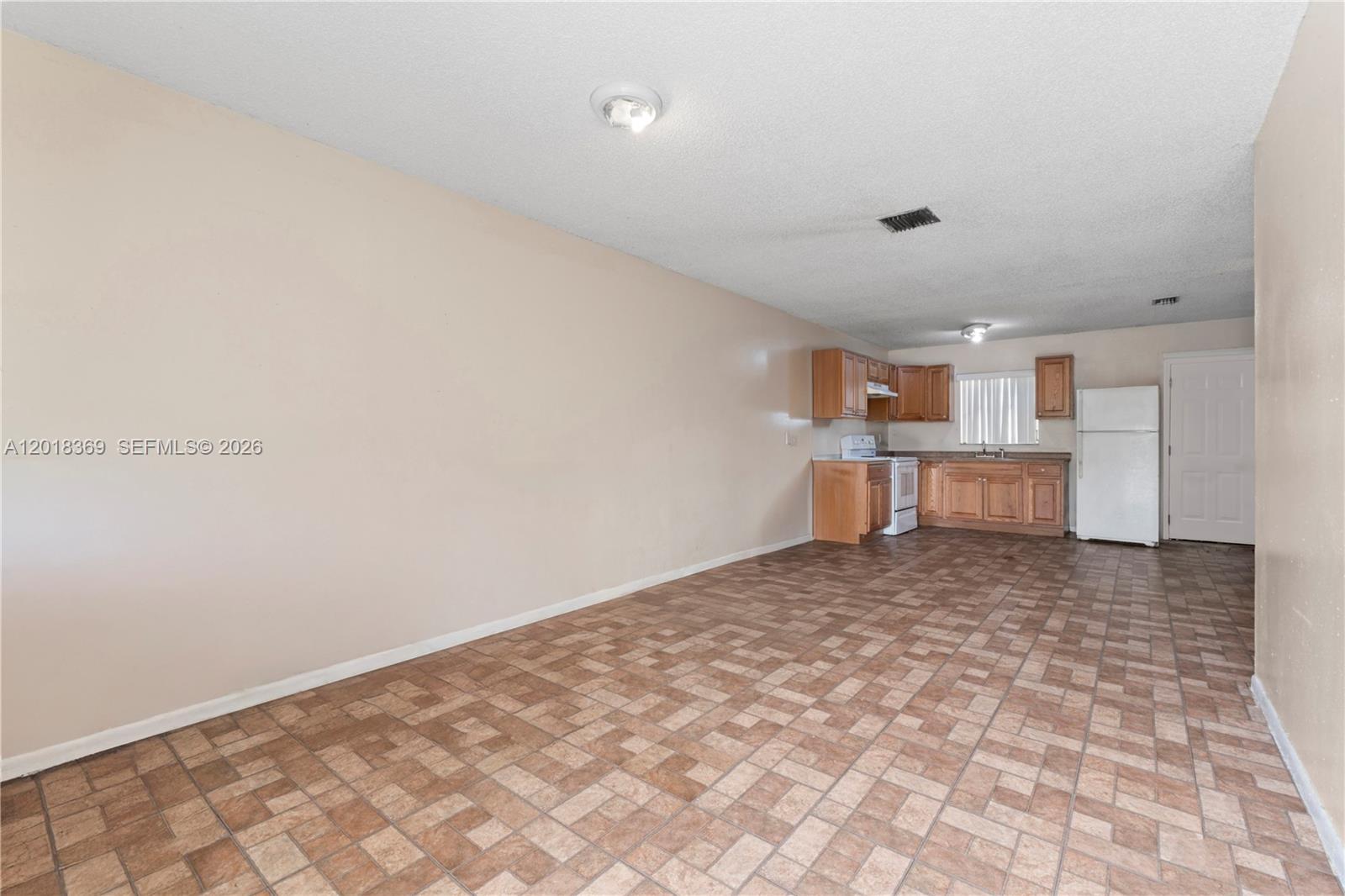 See details / 4248 sq. ft. $ 2026-05-13 0 Photo