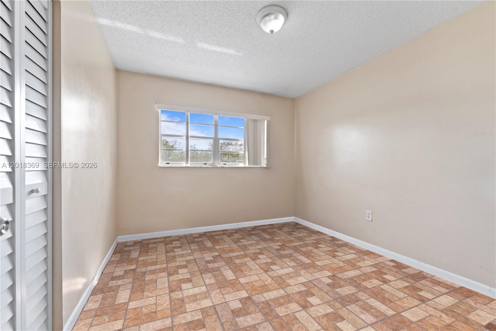 See details / 4248 sq. ft. $ 2026-05-13 0 Photo