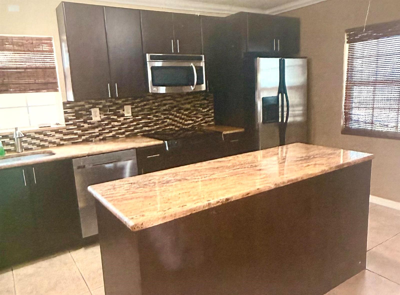 Ver detalles Unit A & Unit B / 0 1607 sq. ft. $ 2026-06-21 0 foto