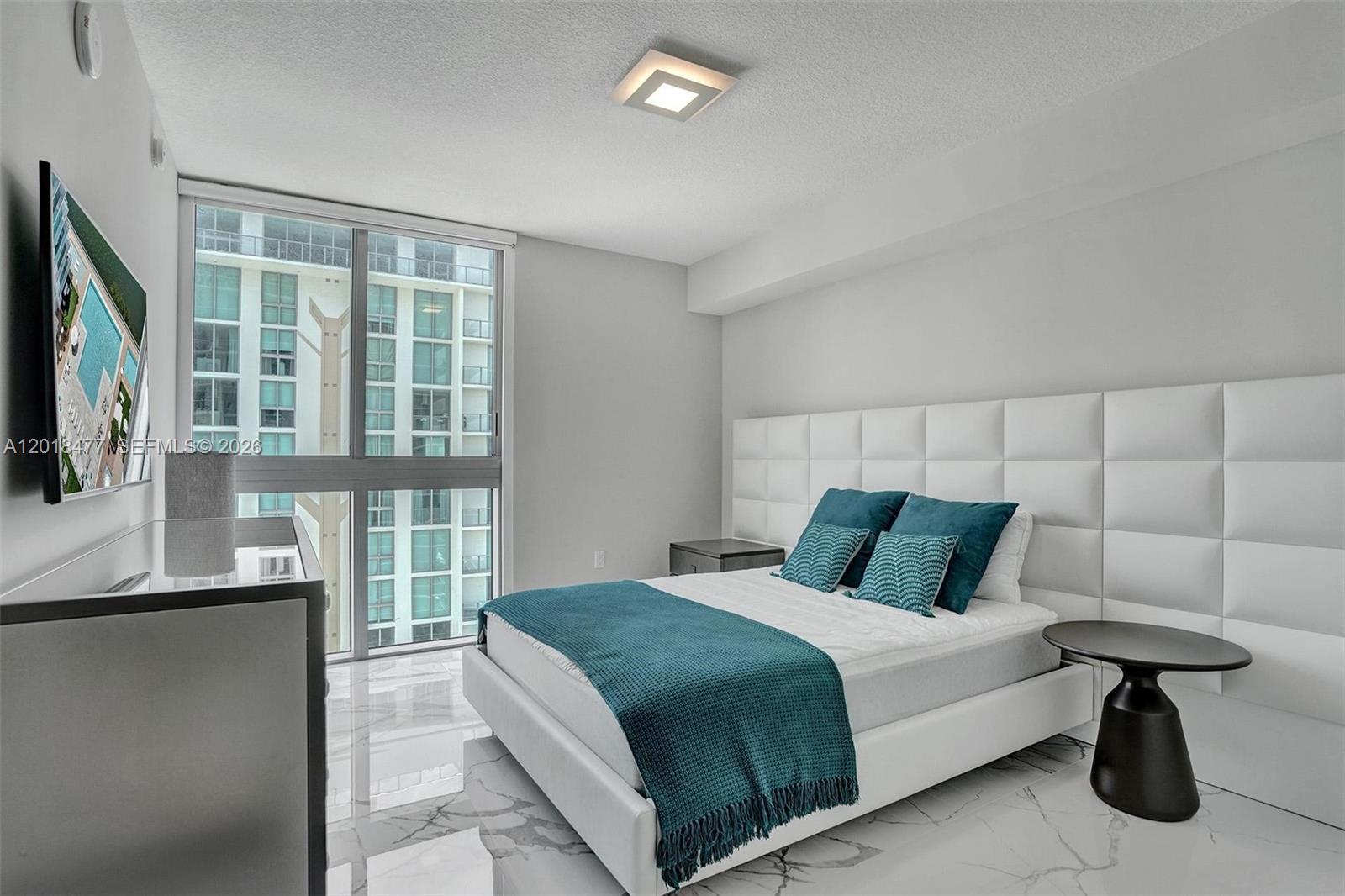 See details 5-2207 3 / 4 1892 sq. ft. $ 2026-05-13 0 Photo