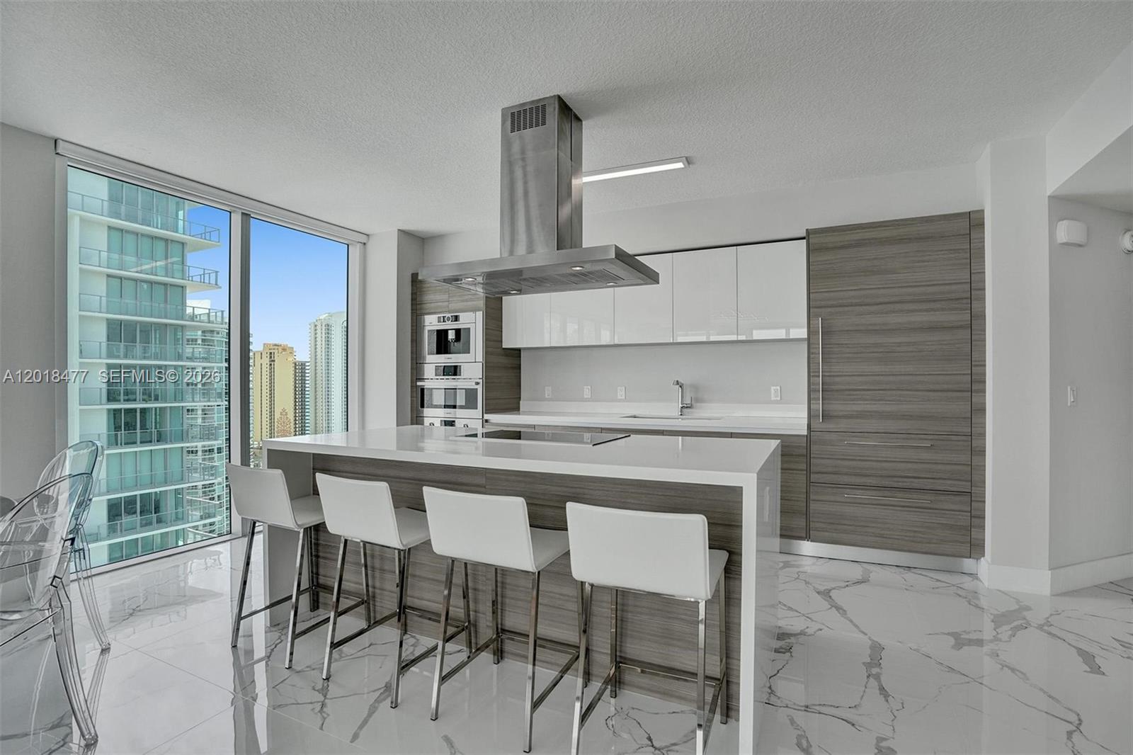 See details 5-2207 3 / 4 1892 sq. ft. $ 2026-05-13 0 Photo
