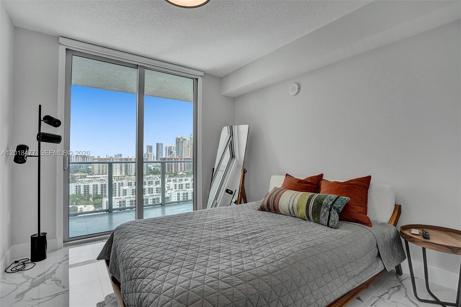 See details 5-2207 3 / 4 1892 sq. ft. $ 2026-05-13 0 Photo
