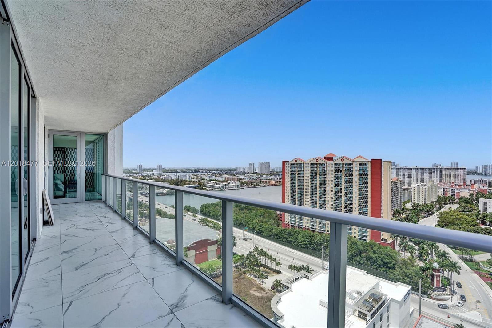 See details 5-2207 3 / 4 1892 sq. ft. $ 2026-05-13 0 Photo