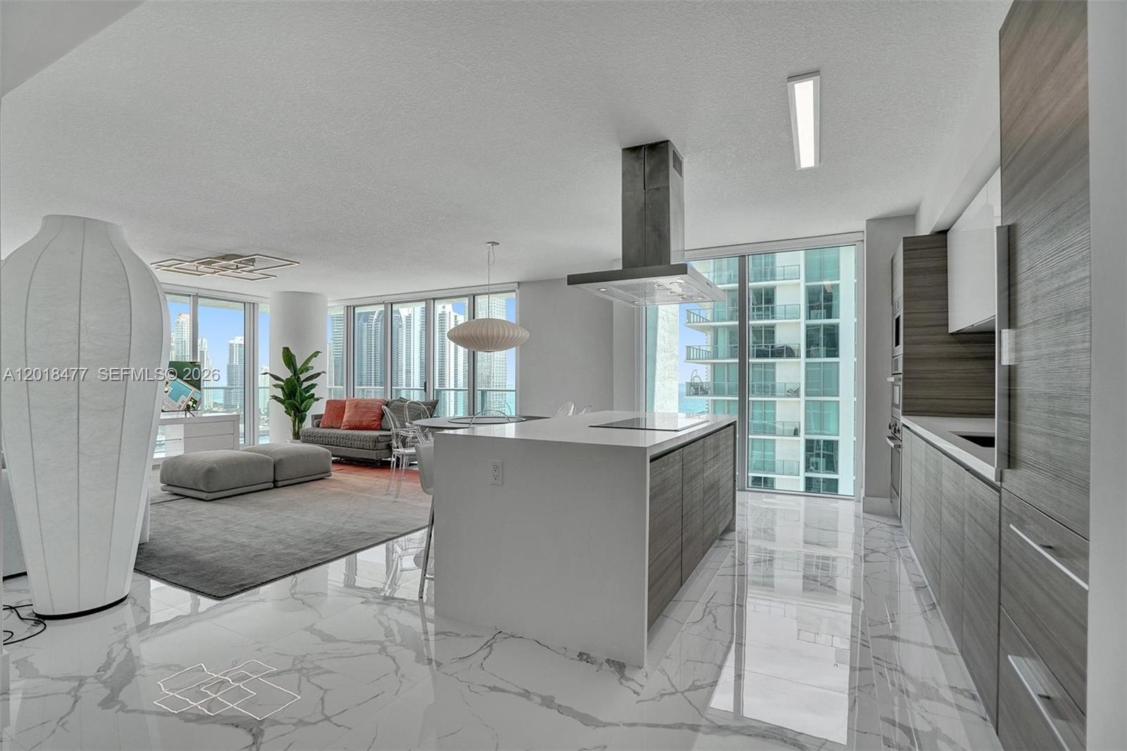 See details 5-2207 3 / 4 1892 sq. ft. $ 2026-05-13 0 Photo