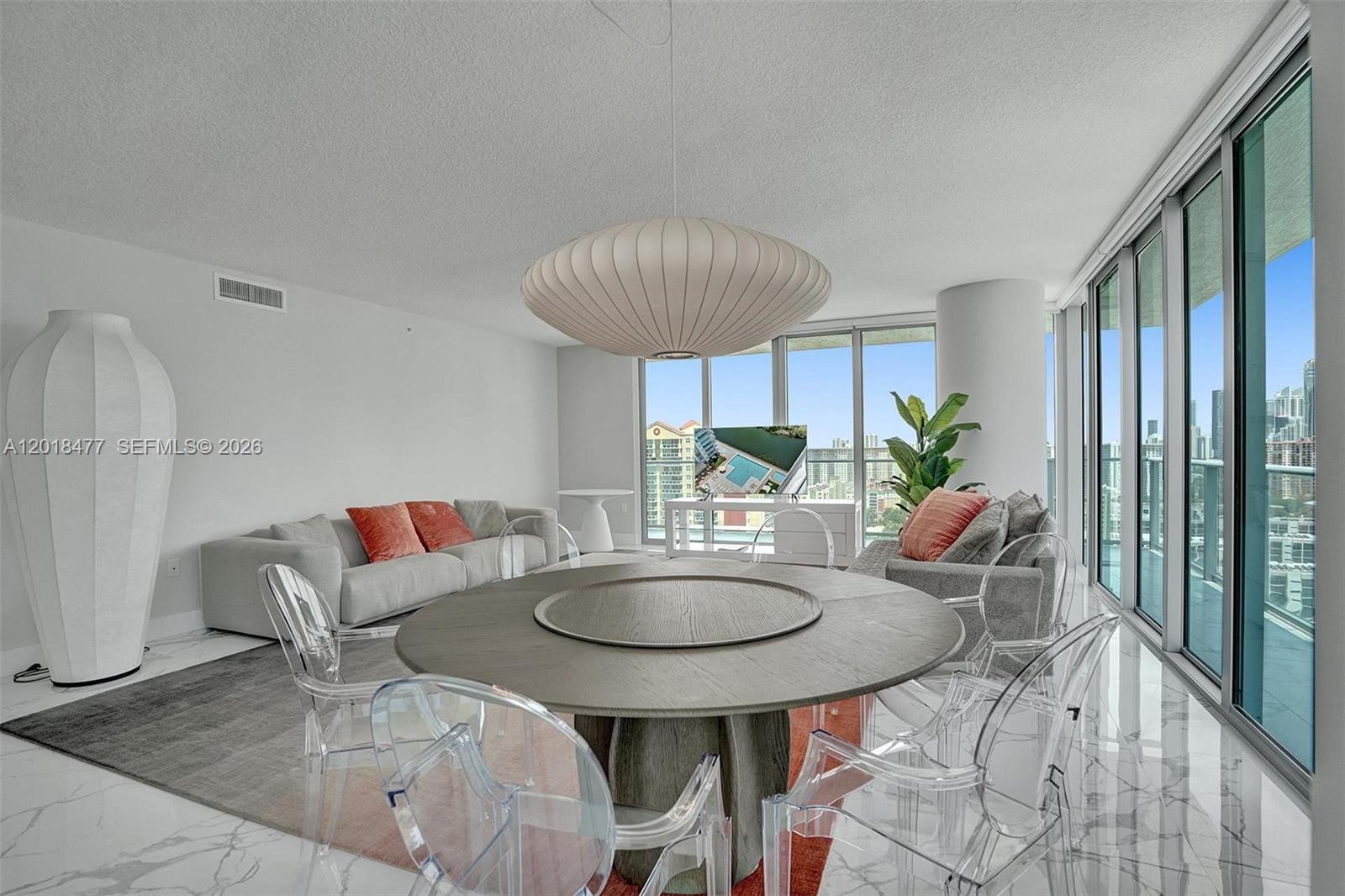 See details 5-2207 3 / 4 1892 sq. ft. $ 2026-05-13 0 Photo