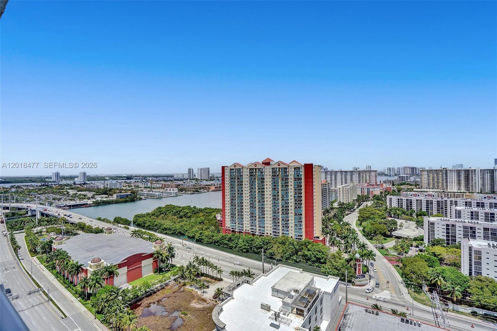 See details 5-2207 3 / 4 1892 sq. ft. $ 2026-05-13 0 Photo