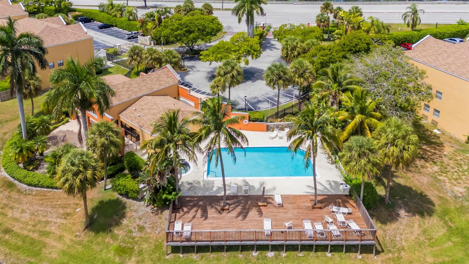 Ver detalles E96-98 / 0 2064 sq. ft. $ 2026-06-21 0 foto