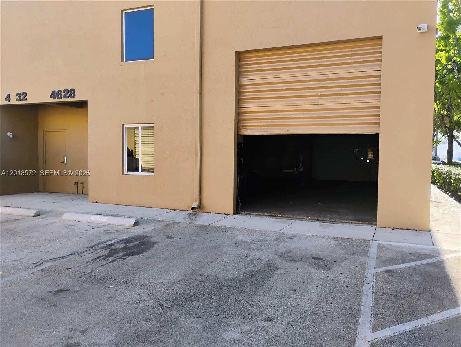 4628  /   sq. ft. $ 2026-05-13 0 Photo