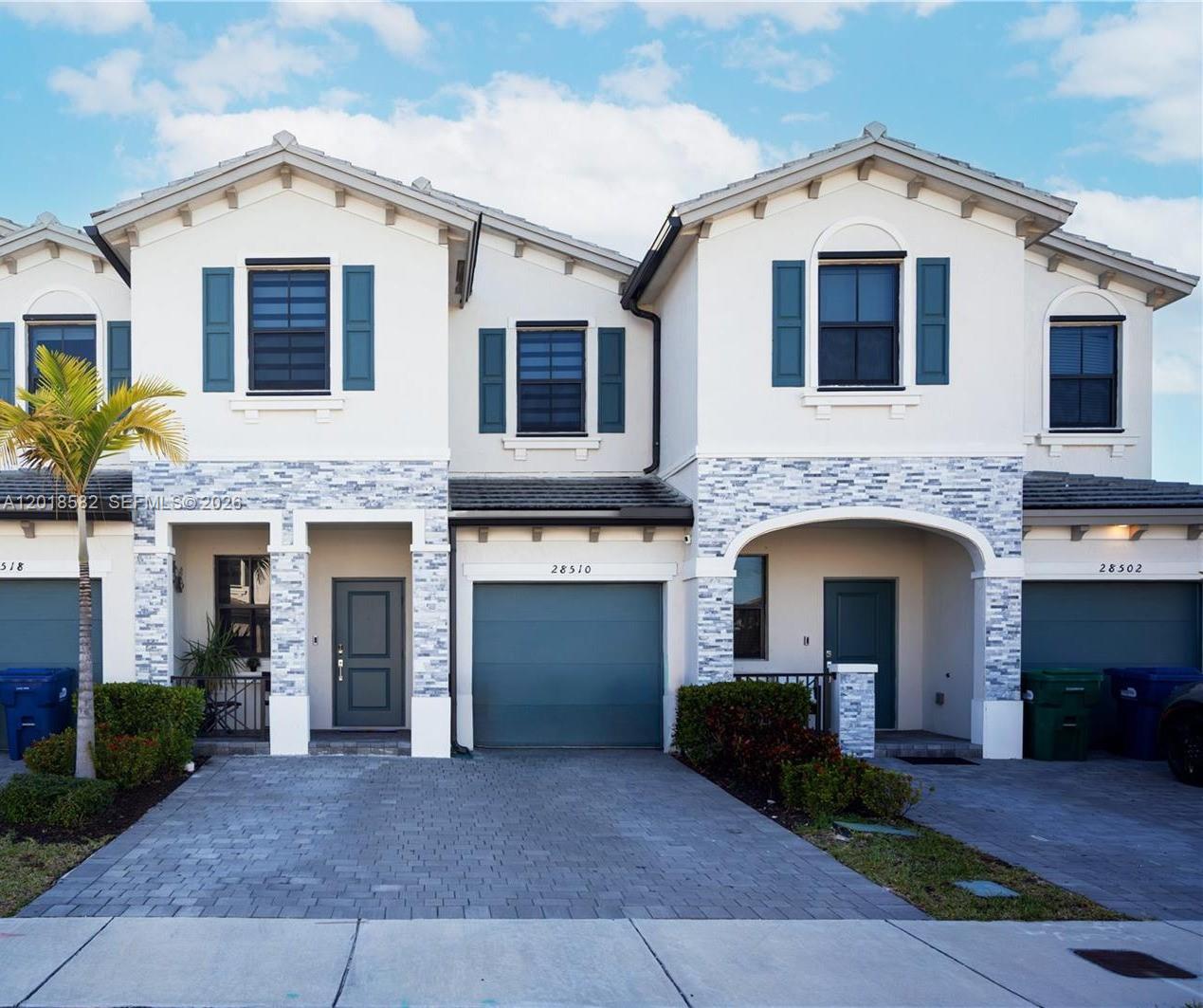 Ver detalles 28510 4 / 3 1827 sq. ft. $ 2026-05-13 0 foto