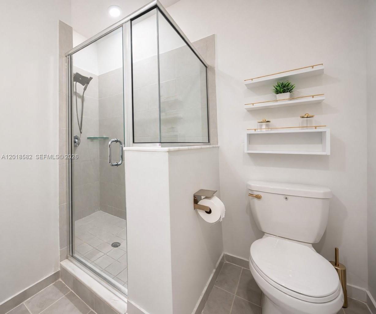 Ver detalles 28510 4 / 3 1827 sq. ft. $ 2026-05-13 0 foto