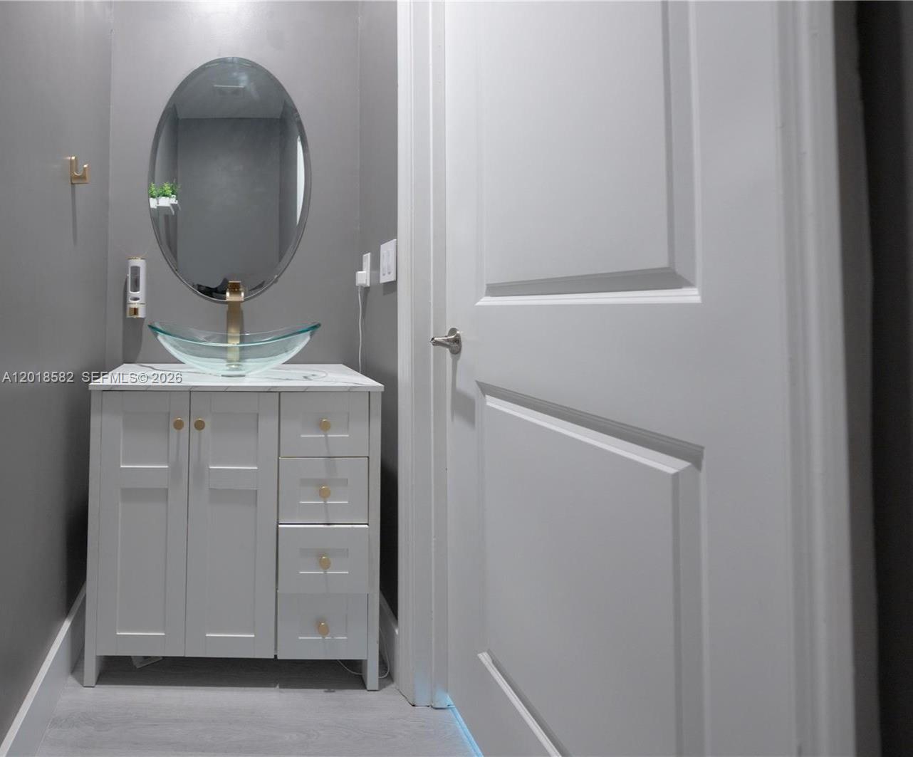 Ver detalles 28510 4 / 3 1827 sq. ft. $ 2026-05-13 0 foto