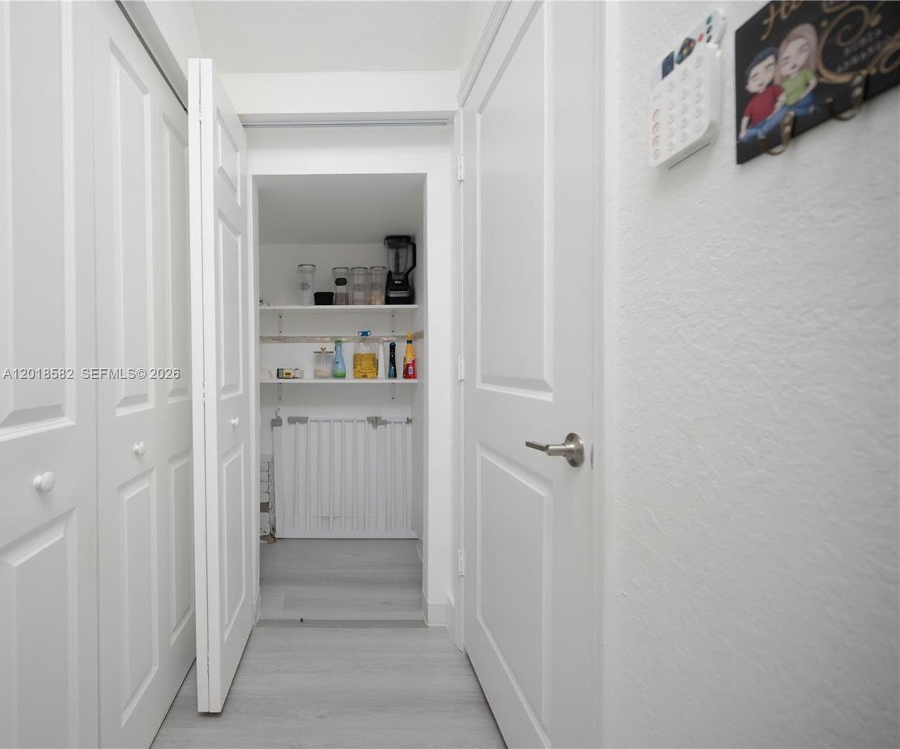 Ver detalles 28510 4 / 3 1827 sq. ft. $ 2026-05-13 0 foto