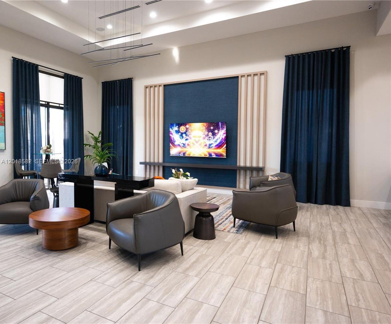 Ver detalles 28510 4 / 3 1827 sq. ft. $ 2026-05-13 0 foto