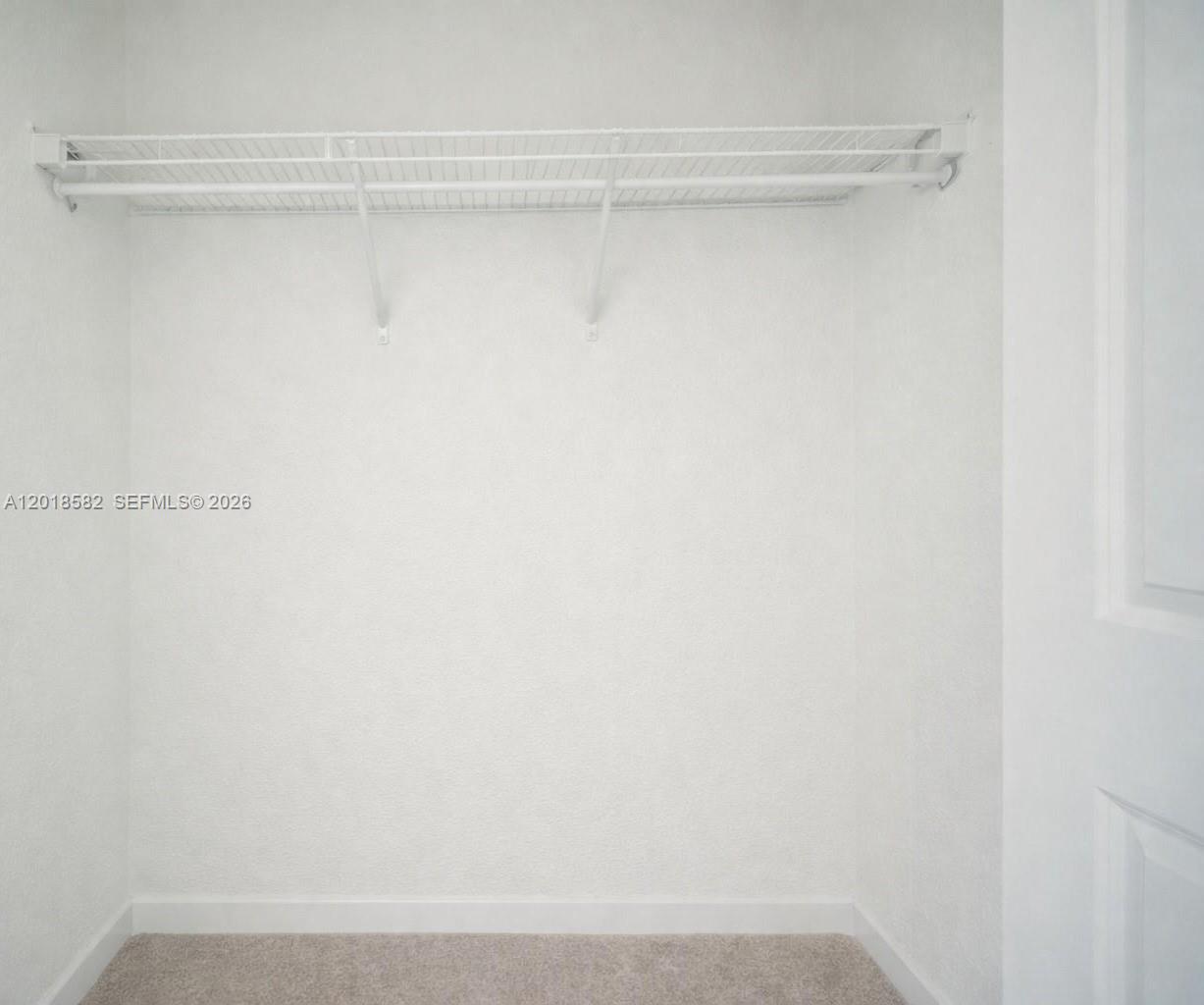 Ver detalles 28510 4 / 3 1827 sq. ft. $ 2026-05-13 0 foto