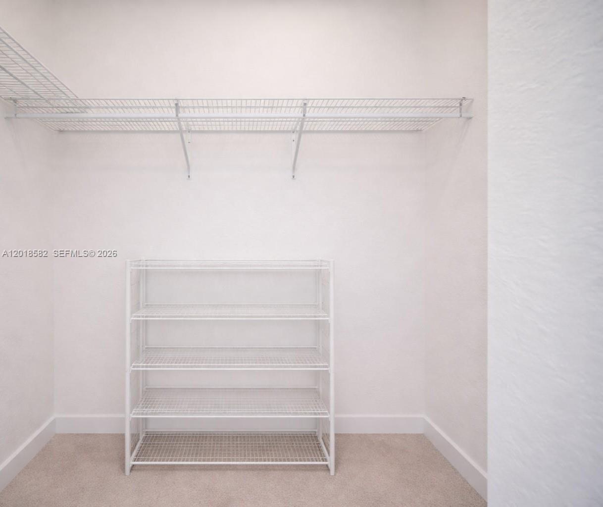 Ver detalles 28510 4 / 3 1827 sq. ft. $ 2026-05-13 0 foto