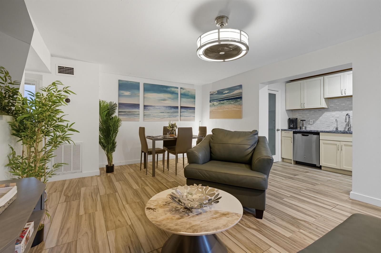 Ver detalles 1-2 / 0 1593 sq. ft. $ 2026-06-05 0 foto