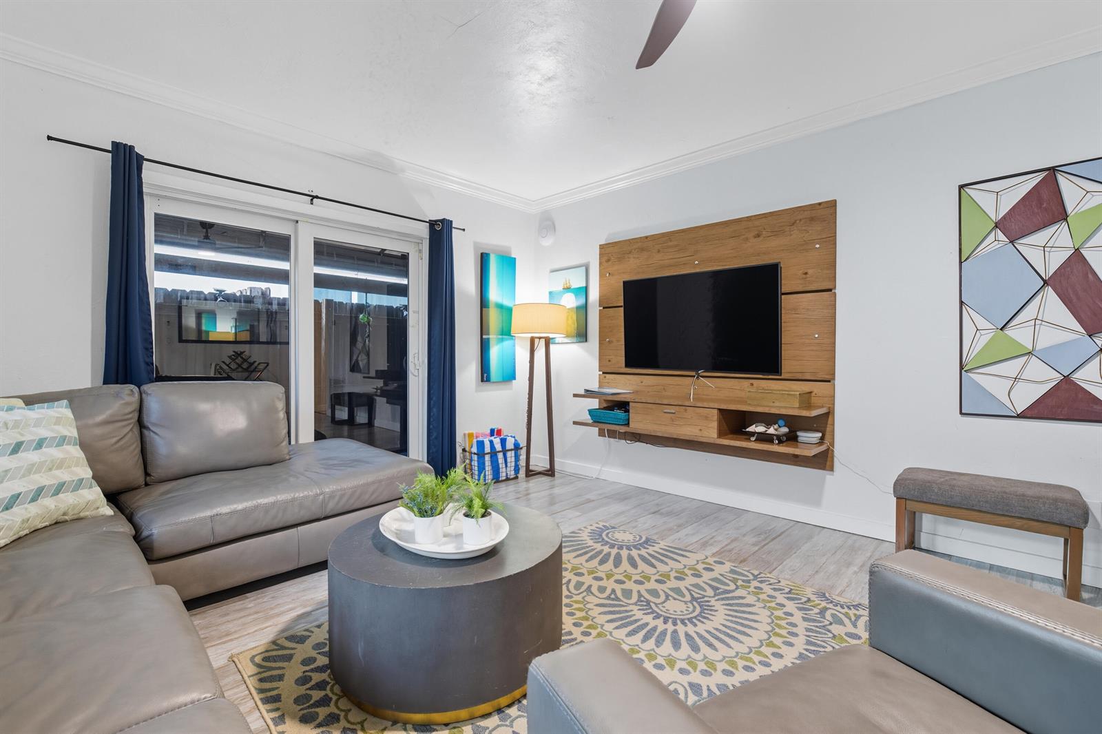 Ver detalles 1-2 / 0 1593 sq. ft. $ 2026-06-05 0 foto